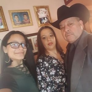 Meet your Posher, Ana